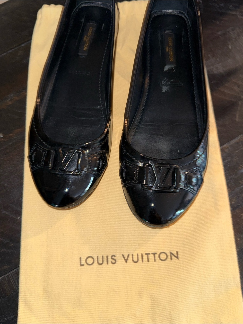 Louis Vuitton Black Patent Leather Ballet Flats size 7